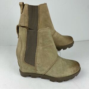 Sorel Womens 6 Joan of Arctic Wedge II Chelsea Tan Beige Ankle Boot Bootie.